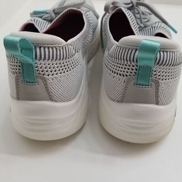 Skechers W/Ortholite Comfort Gray Shoes.   C2s1-12 - Picture 4 of 8